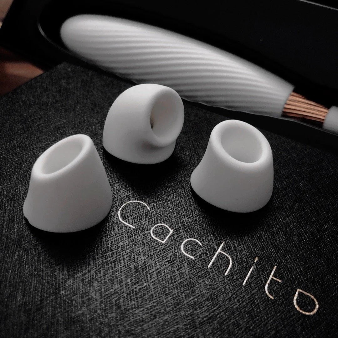Cachito White bird